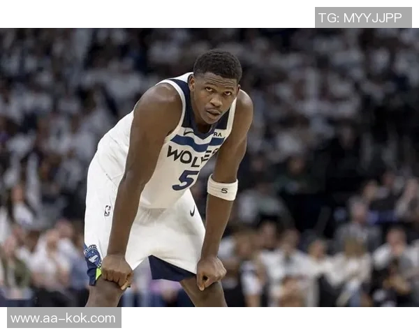 爱德华兹独砍38分难挽球队败局28投11中罚球12中11表现亮眼却无力回天